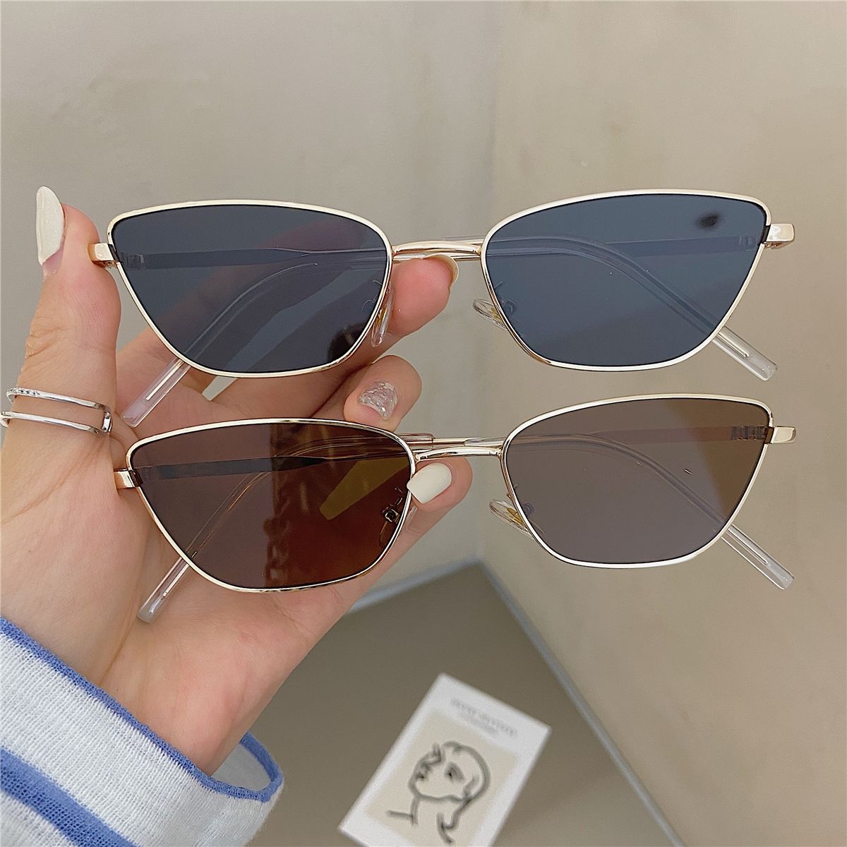 Women'S Fashion Eyewear - Модные металлические солнцезащитные очки в форме