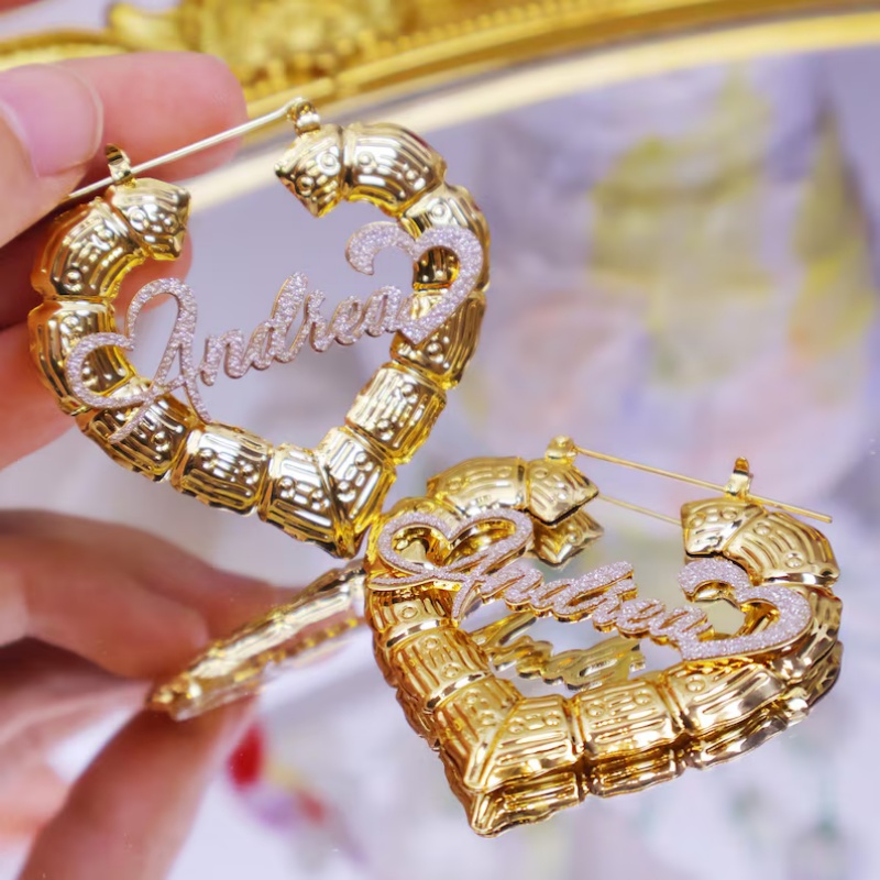 Women Fashion Name Ideas - Серебряные серьги-сердечки на бамбуковой нити с